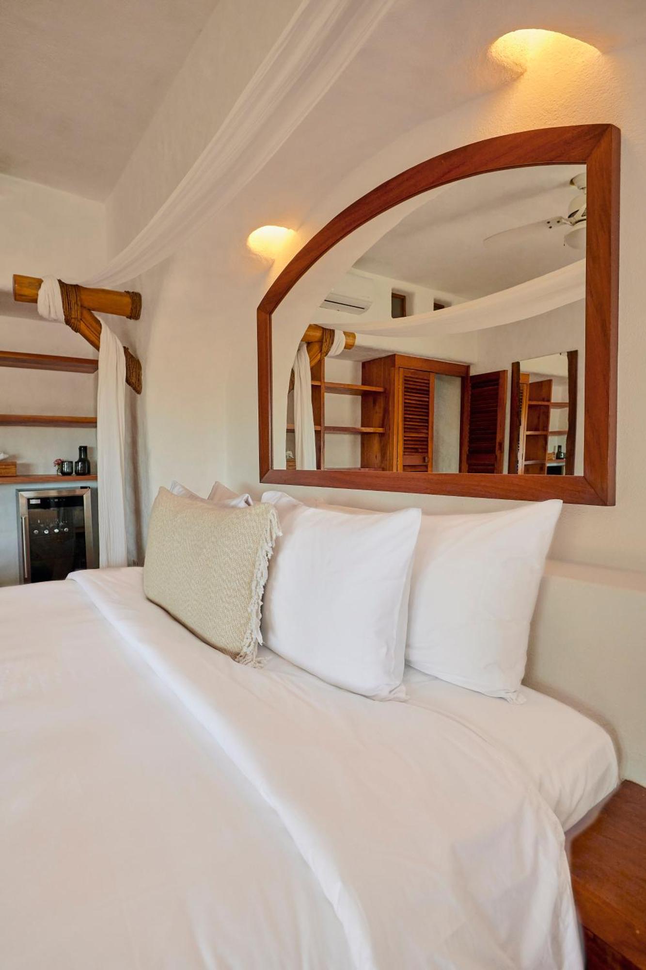 La Villa Luz (Adults Only) Zihuatanejo Dış mekan fotoğraf